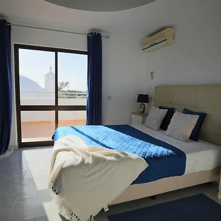 Gira Villa